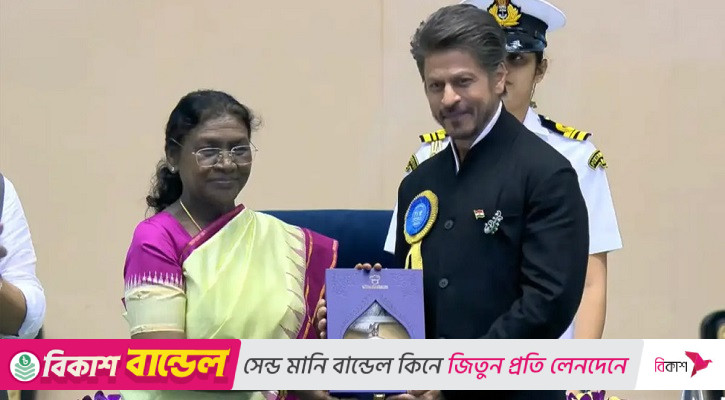 ৩৩ বছরের ক্যারিয়ার, প্রথমবার জাতীয় পুরস্কার গ্রহণ করলেন শাহরুখ